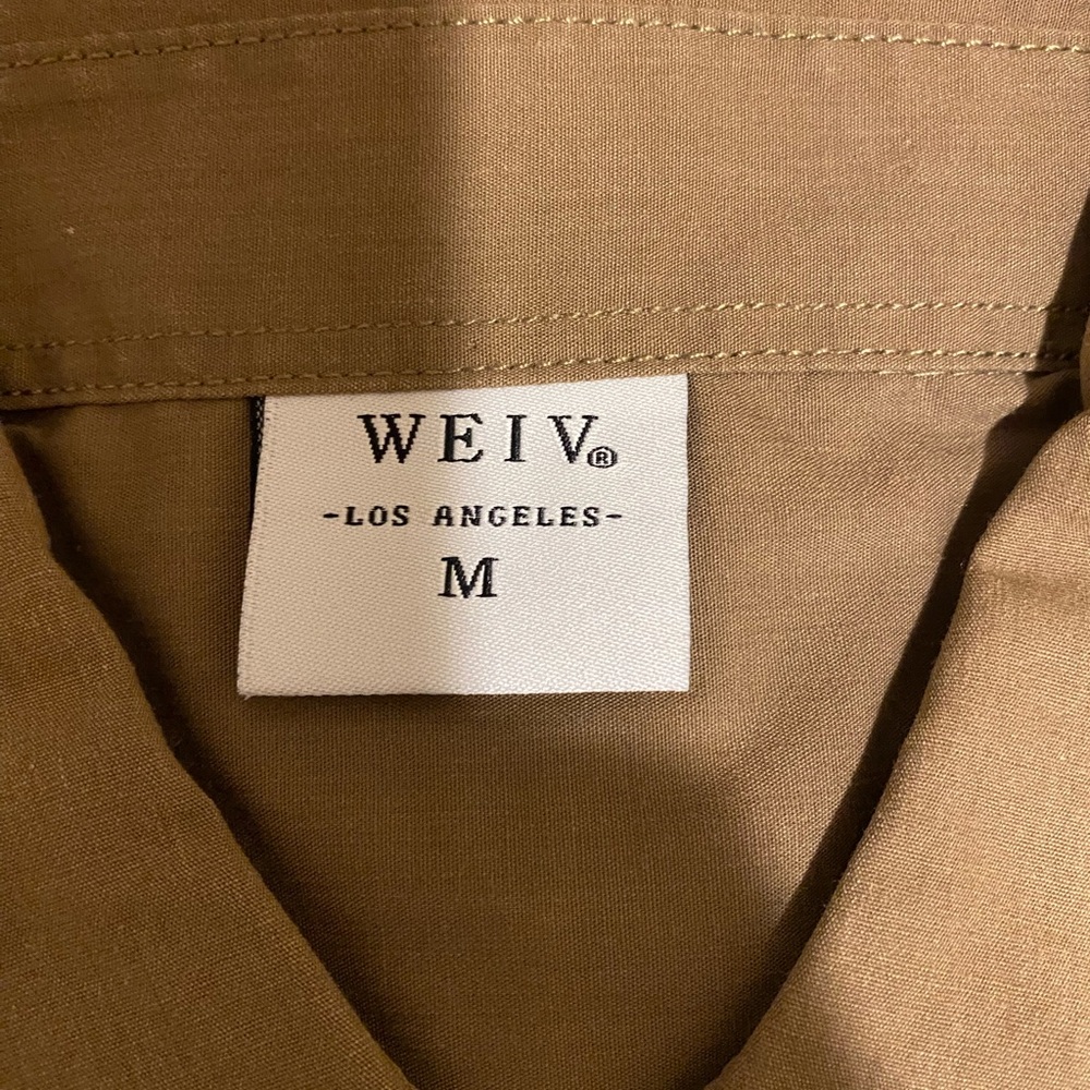 WEIV button up - Picture 3 of 3